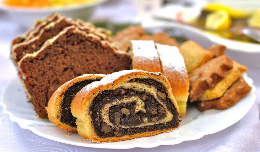 kar&aacute;csonyi bejgli